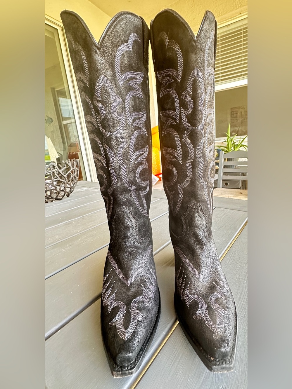 Shyanne Women's High Desert Tall Western Boots - Snip Toe Sz 9.5